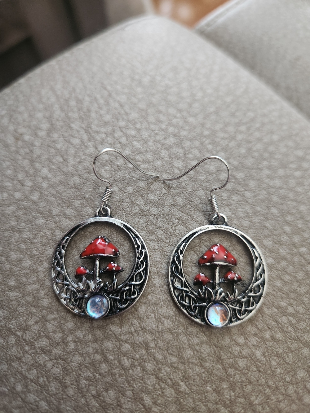 Vintage-Inspired Silver Tone Mushroom Drop Earrings
